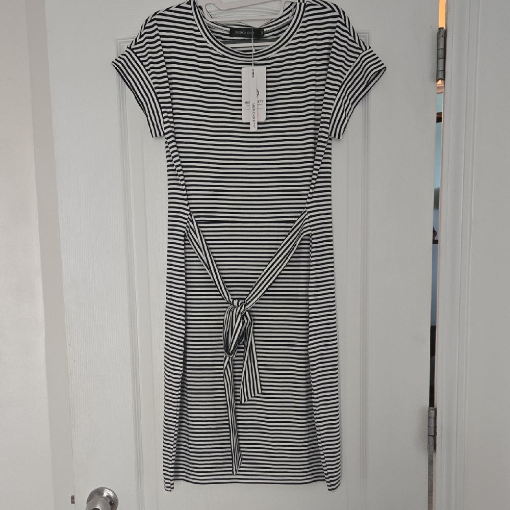 2/$20 NWT Navy & White Striped Midi Dress W/ Tie Front & pockets, Medium